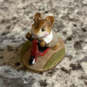 Wee Forest Folk M-152 1987 William Petersen Mouse Red Scooter Miniature Figurine